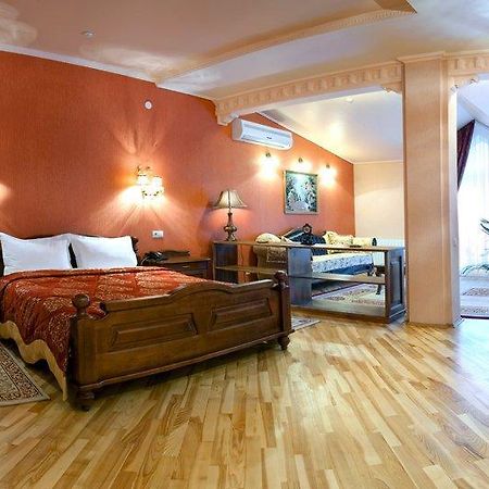 Motel Okolytsya Riwne Exterior foto